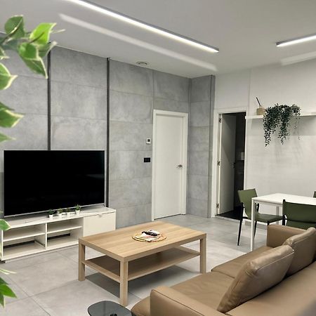 Hostel Ramon Lujan 91 Madrid Ngoại thất bức ảnh
