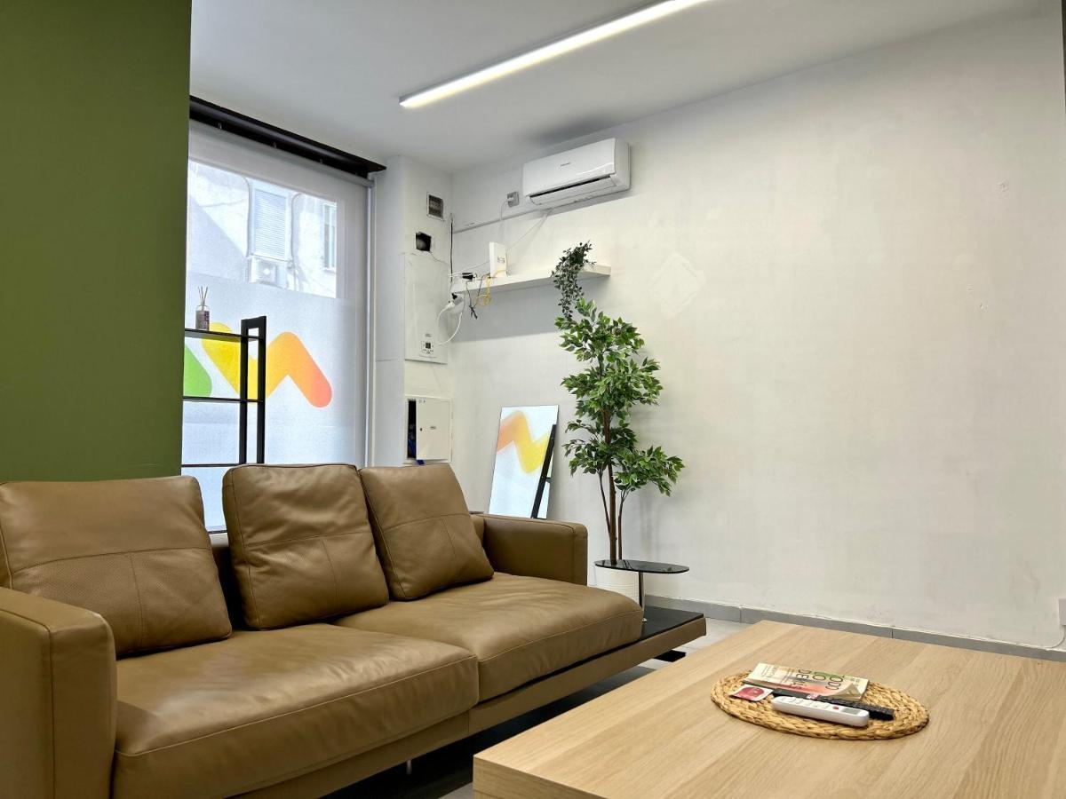 Hostel Ramon Lujan 91 Madrid Ngoại thất bức ảnh