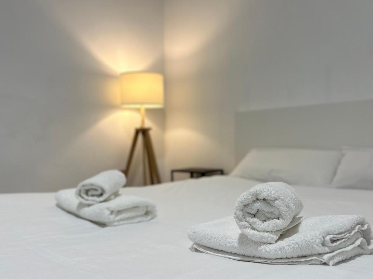 Hostel Ramon Lujan 91 Madrid Ngoại thất bức ảnh