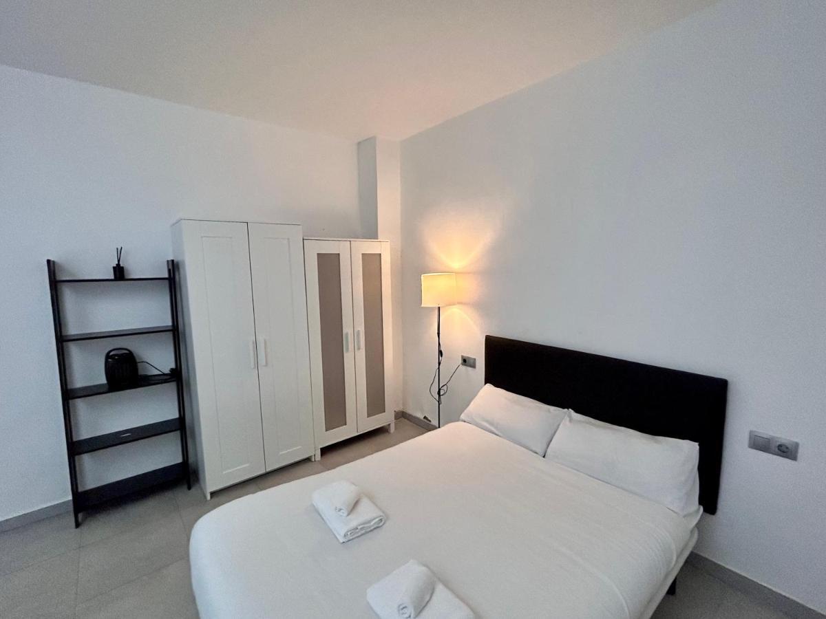 Hostel Ramon Lujan 91 Madrid Ngoại thất bức ảnh